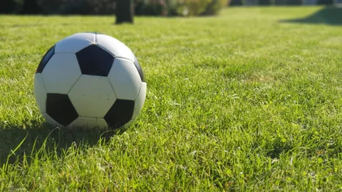 卡萨多右膝受伤，预计两个月休战，巴塞罗那官方公布